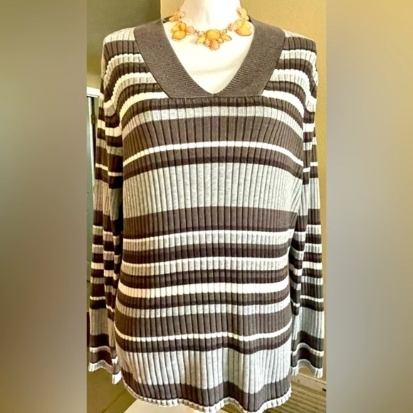 🪑V NECK Lane Bryant Stretch Grey White Black Striped Sweater Office Wear 22 24 - Picture 1 of 10